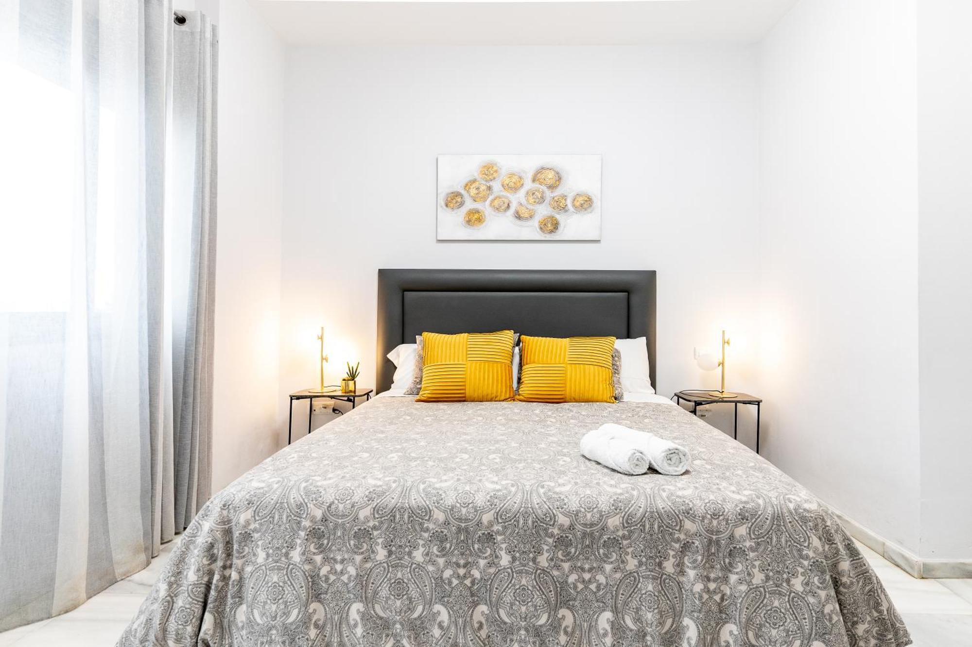 Apartamento Triana Deluxe Con Patio Privado Севилья Экстерьер фото
