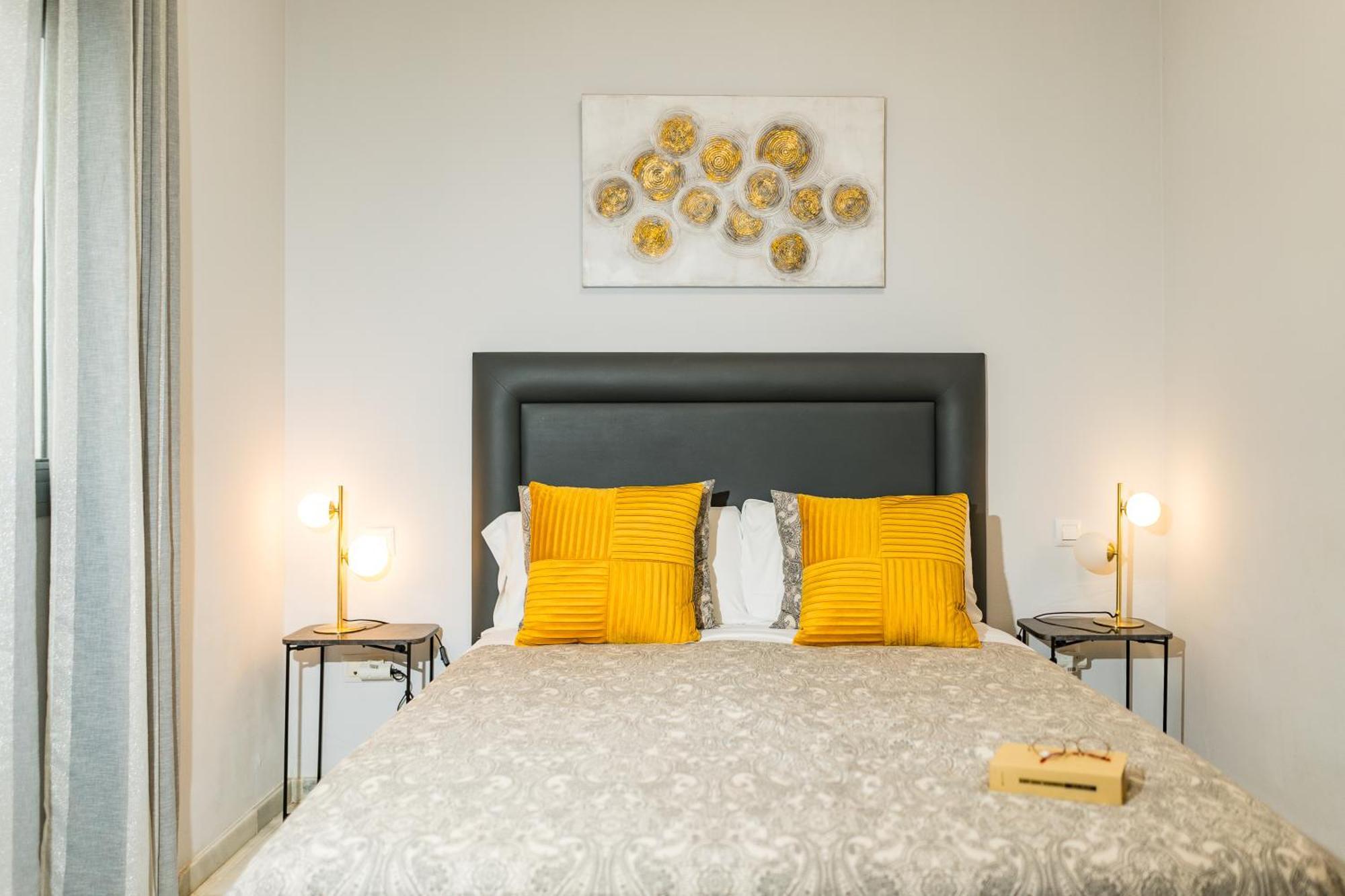 Apartamento Triana Deluxe Con Patio Privado Севилья Экстерьер фото